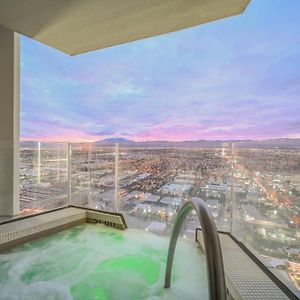 Romance Phenthouse At Palms Place